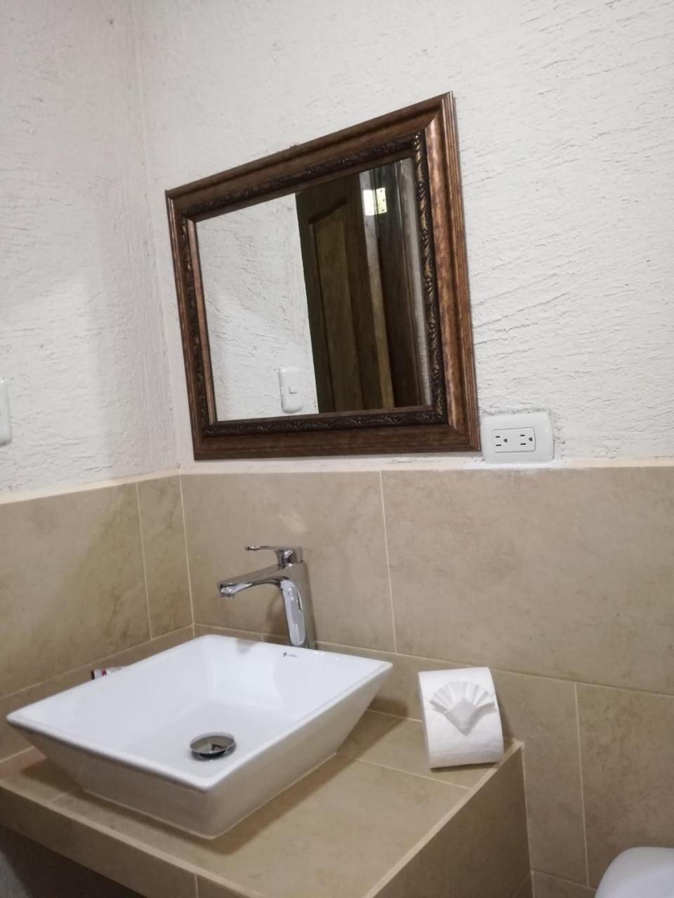 Hotel Mansion Del Rey Антигуа-Гватемала Экстерьер фото