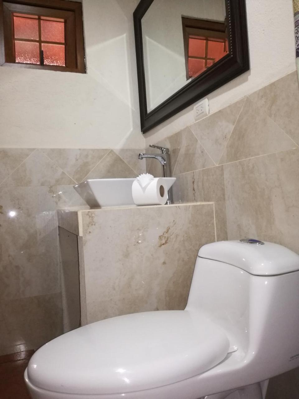 Hotel Mansion Del Rey Антигуа-Гватемала Экстерьер фото