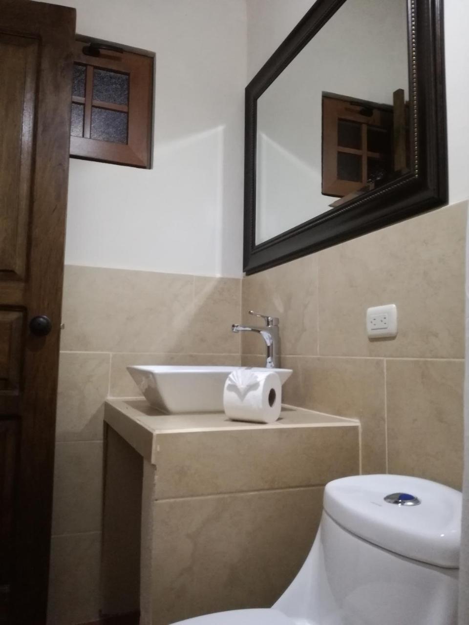 Hotel Mansion Del Rey Антигуа-Гватемала Экстерьер фото