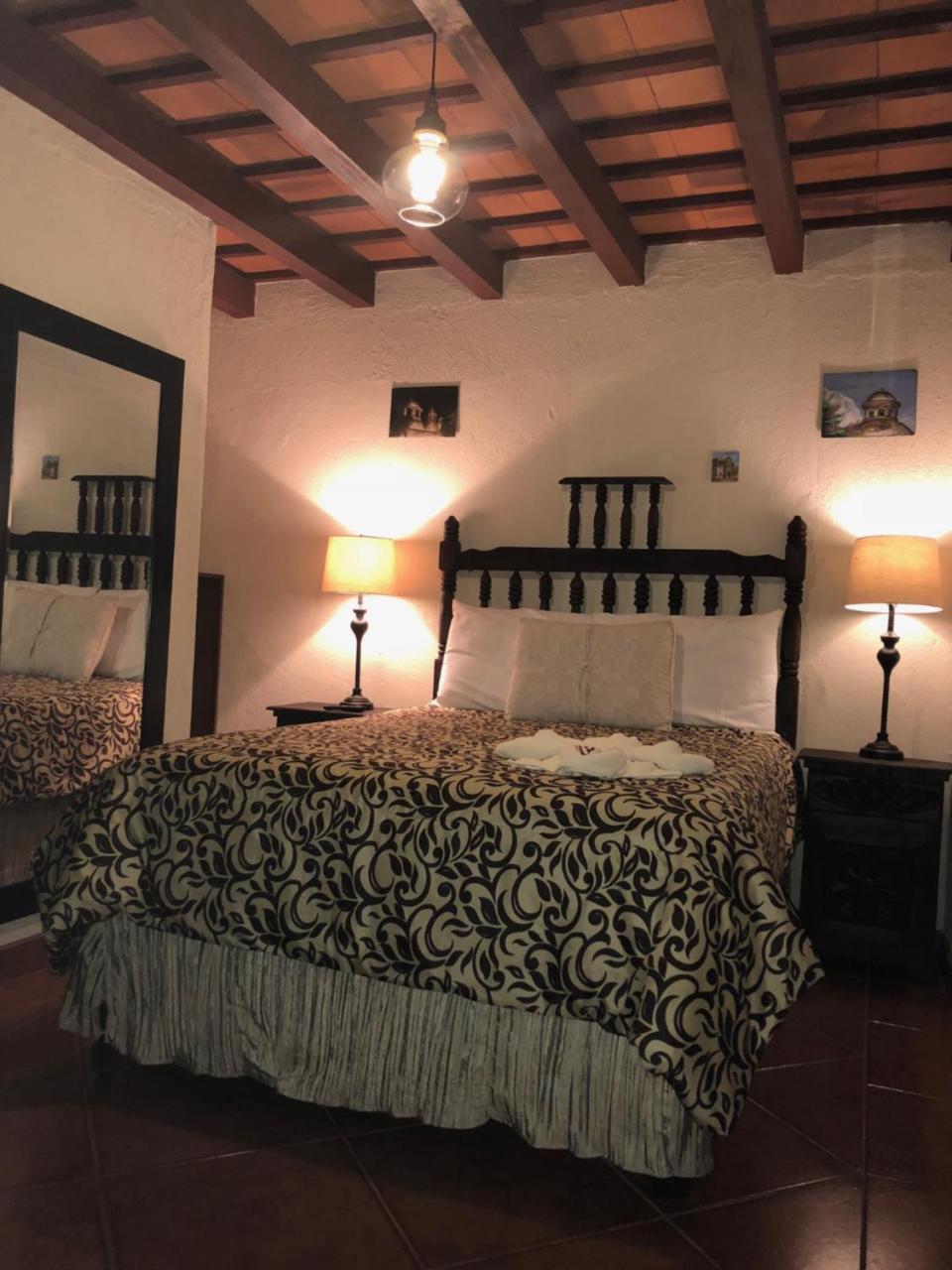 Hotel Mansion Del Rey Антигуа-Гватемала Экстерьер фото